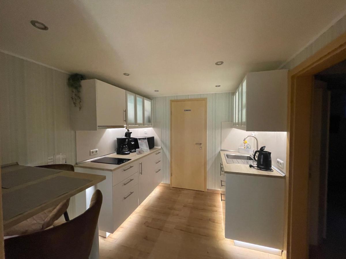 Moderne Ferienwohnung Zur Schlosshoehe Lieser Esterno foto