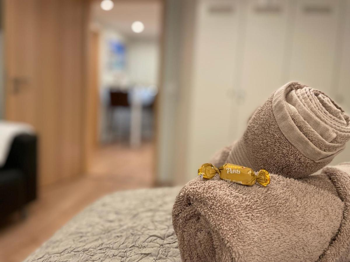 Moderne Ferienwohnung Zur Schlosshoehe Lieser Esterno foto