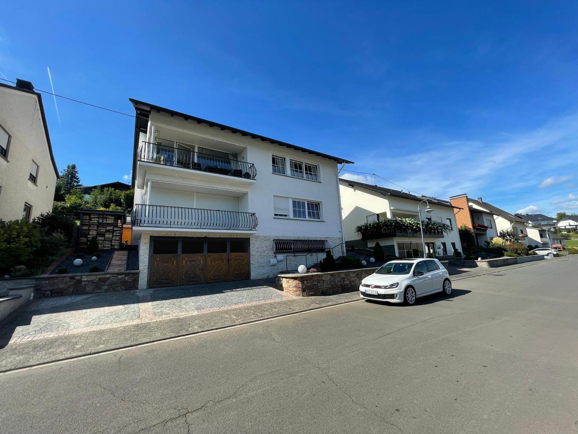 Moderne Ferienwohnung Zur Schlosshoehe Lieser Esterno foto