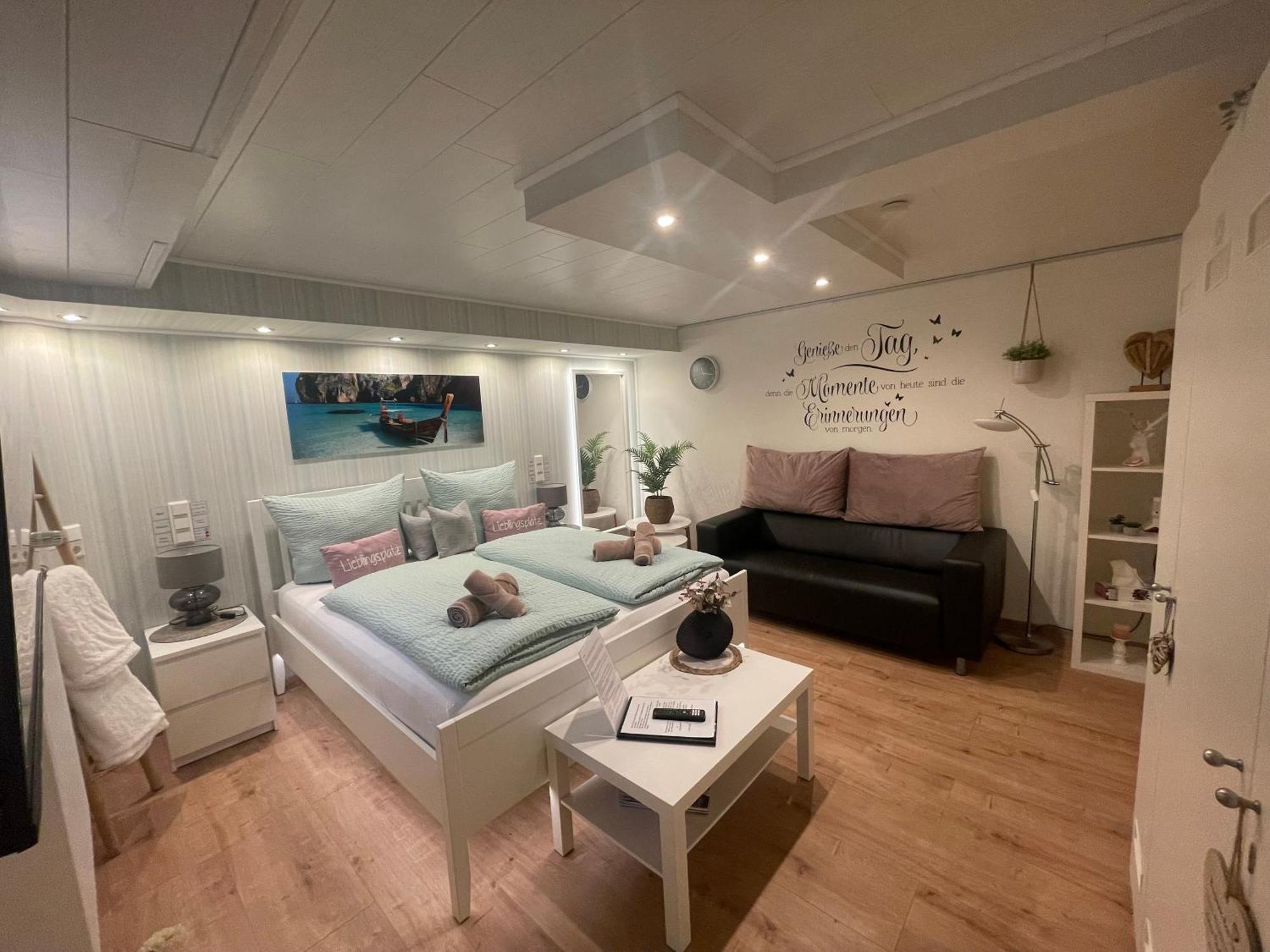 Moderne Ferienwohnung Zur Schlosshoehe Lieser Esterno foto