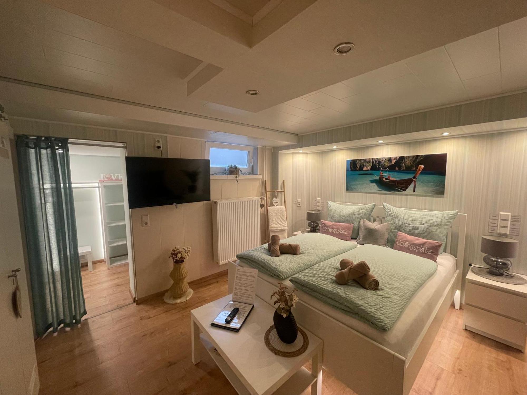 Moderne Ferienwohnung Zur Schlosshoehe Lieser Esterno foto